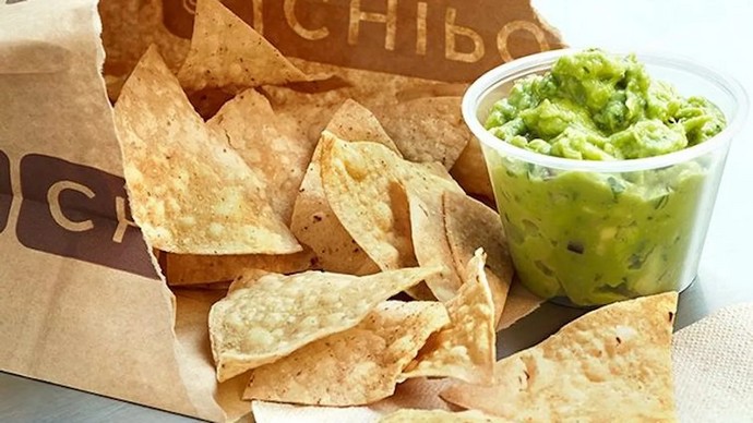 free-chips-and-guacamole-chipotle